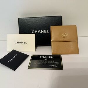 CHANEL COIN CASE WALLET TAN CALFSKIN LEATHER GOLD TONE COCO SNAP AUTHENTIC CARD